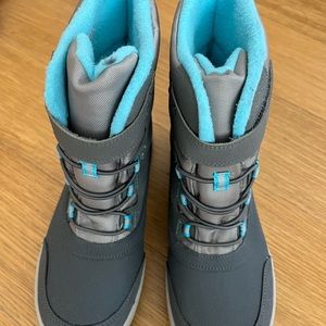 Girls Merrell Snow Storm Waterproof Boots sz. 4 NEVER WORN